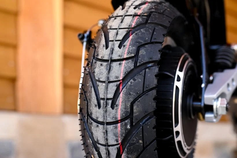 Apollo Phantom Scooter Tire